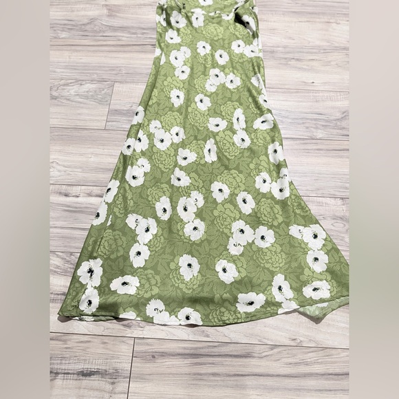 NWOT. Atnlewhi Floral Green Maxi Dress size L. - Picture 15 of 16